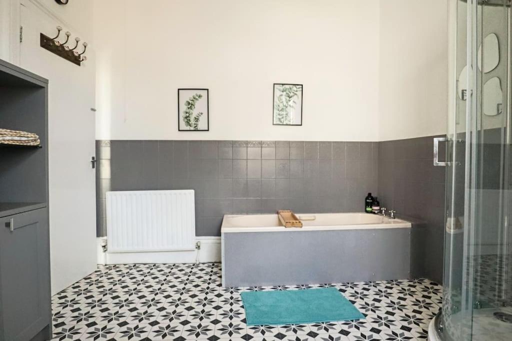 4 Bed Home 3 Mins From Harbour + Sandy Beach Folkestone Zewnętrze zdjęcie