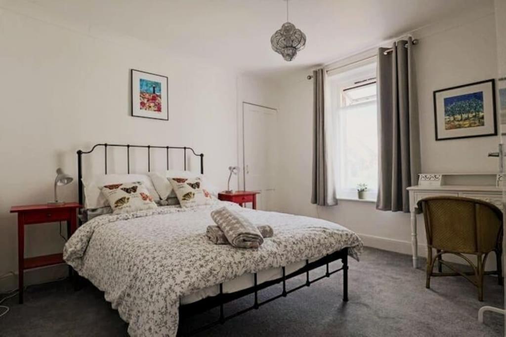 4 Bed Home 3 Mins From Harbour + Sandy Beach Folkestone Zewnętrze zdjęcie