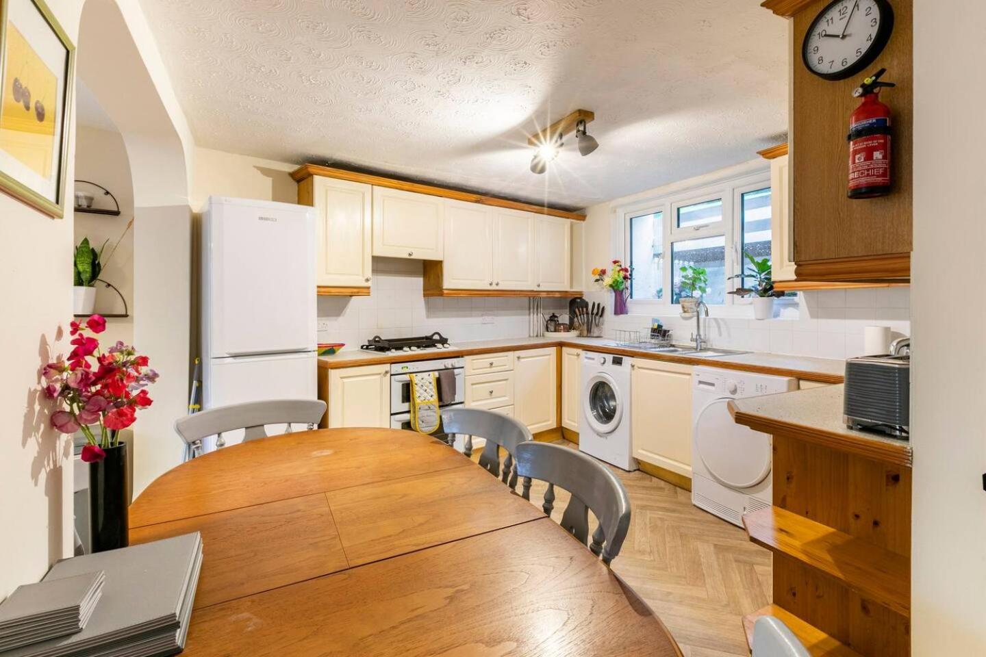 4 Bed Home 3 Mins From Harbour + Sandy Beach Folkestone Zewnętrze zdjęcie